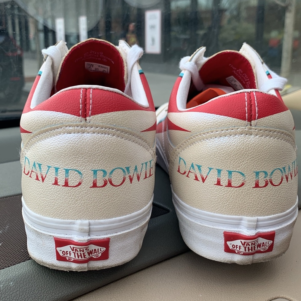 Vans OLD SKOOL "DAVID BOWIE" White and Red Athletic Shoes size 12 men’s - Picture 2 of 8